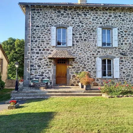Auvergne Avec Piscine, Proche Aurillac Et Puy Mary, Terrains Et Activites A Proximite - Fr-1-742-52 Tatil Evi