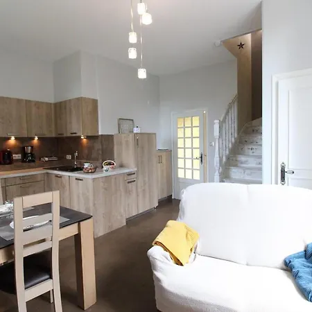 Auvergne Avec Piscine, Proche Aurillac Et Puy Mary, Terrains Et Activites A Proximite - Fr-1-742-52 Jussac