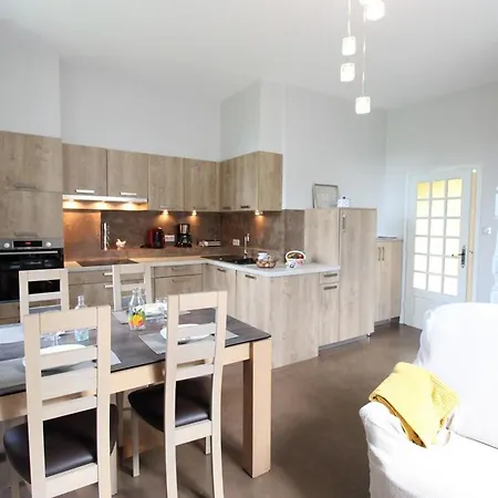 Auvergne Avec Piscine, Proche Aurillac Et Puy Mary, Terrains Et Activites A Proximite - Fr-1-742-52 Tatil Evi Jussac