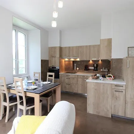Auvergne Avec Piscine, Proche Aurillac Et Puy Mary, Terrains Et Activites A Proximite - Fr-1-742-52 * Jussac