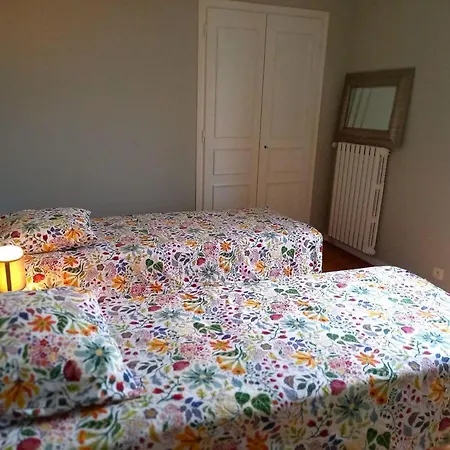 Auvergne Avec Piscine, Proche Aurillac Et Puy Mary, Terrains Et Activites A Proximite - Fr-1-742-52 Holiday home *